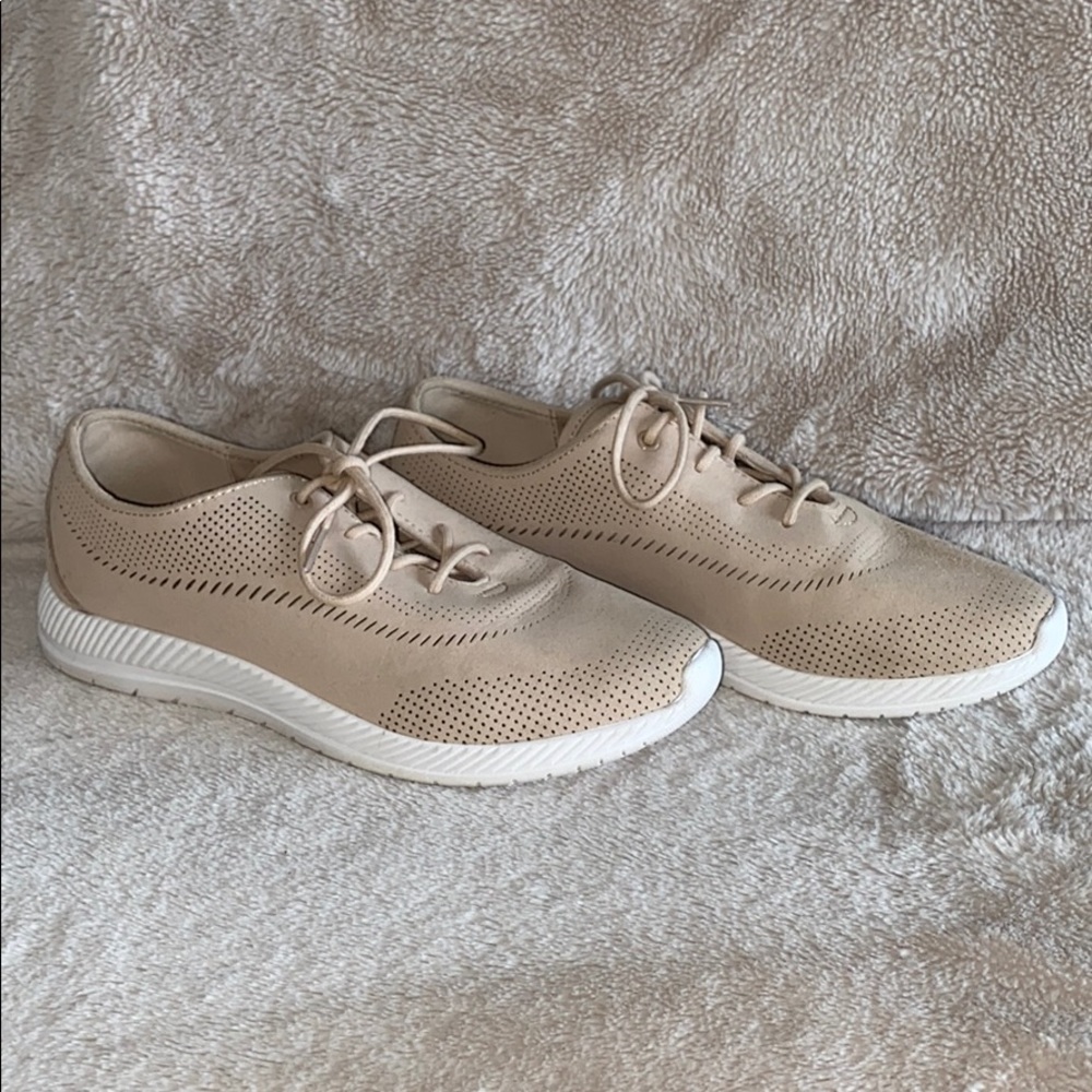 Easy Spirit Sneakers